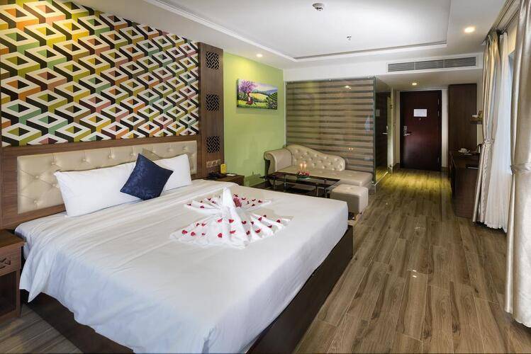 7. Seven Sea Hotel Da Nang
