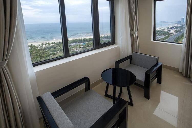7. Seven Sea Hotel Da Nang