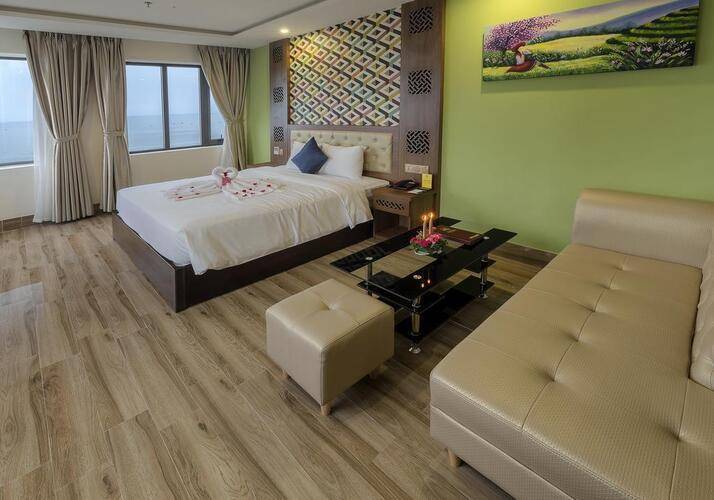 7. Seven Sea Hotel Da Nang