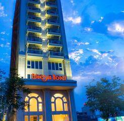 $item['hotel']['name']