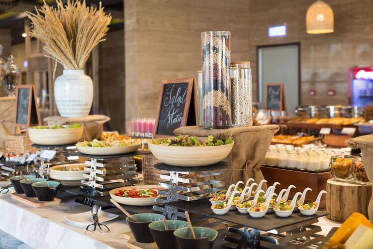 Haian Beach Hotel & Spa