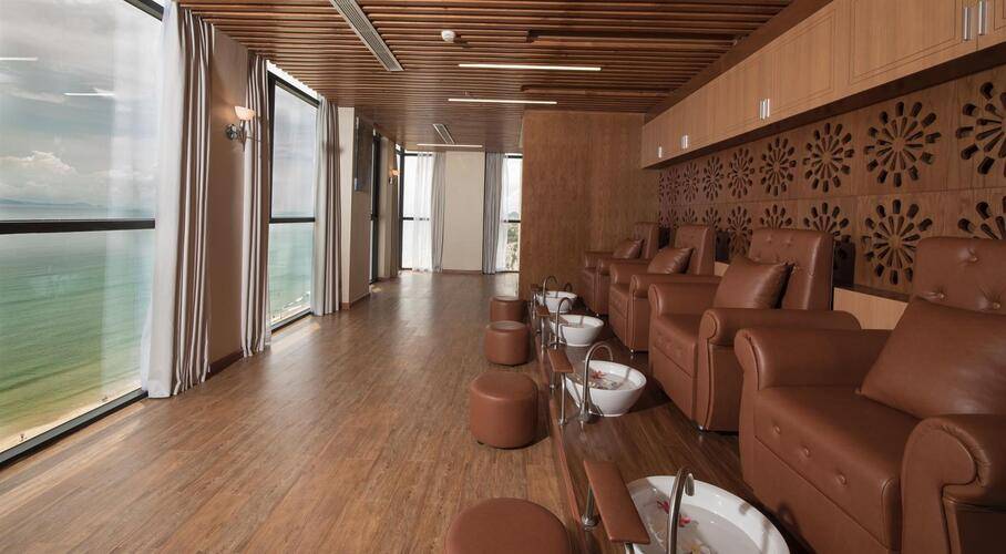 Haian Beach Hotel & Spa