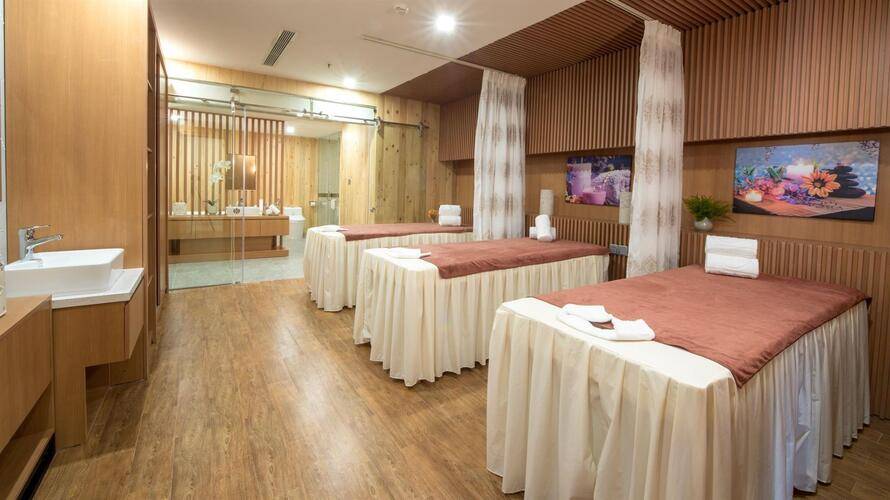 Haian Beach Hotel & Spa