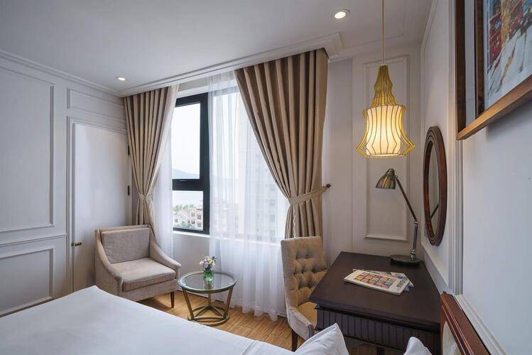 Ruby Light Hotel