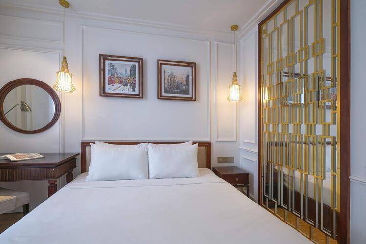 Ruby Light Hotel