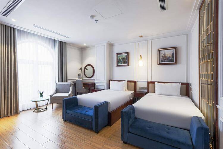 Ruby Light Hotel