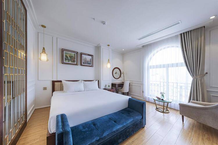 Ruby Light Hotel