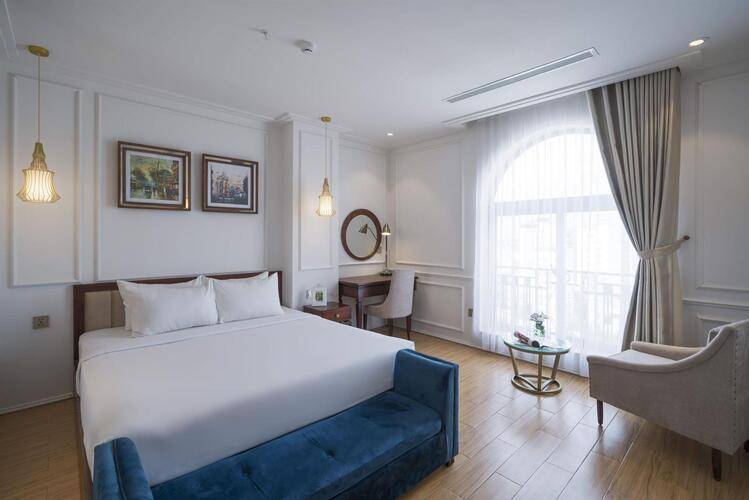 Ruby Light Hotel
