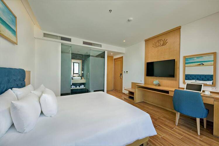 Seashore Hotel & Apartment