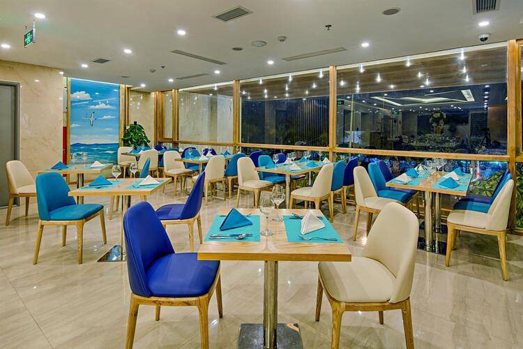 Seashore Hotel & Apartment