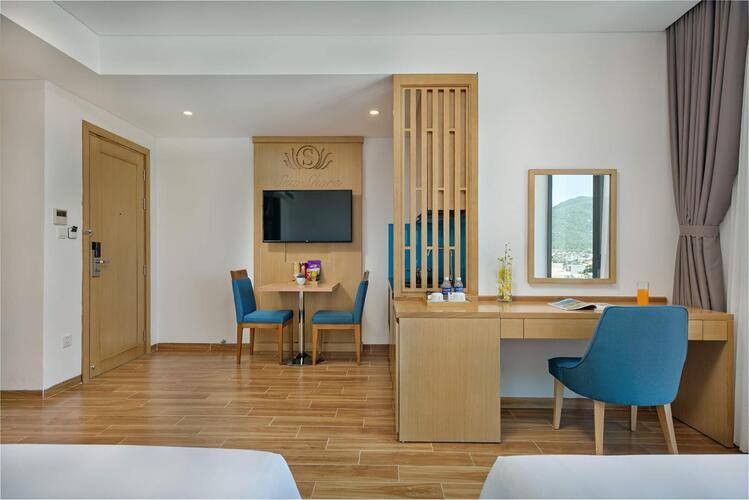 Seashore Hotel & Apartment