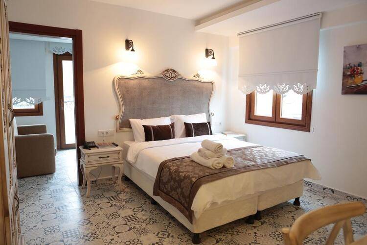 Oriella Hotel