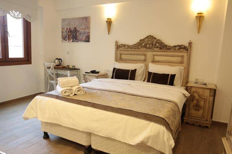 Oriella Hotel
