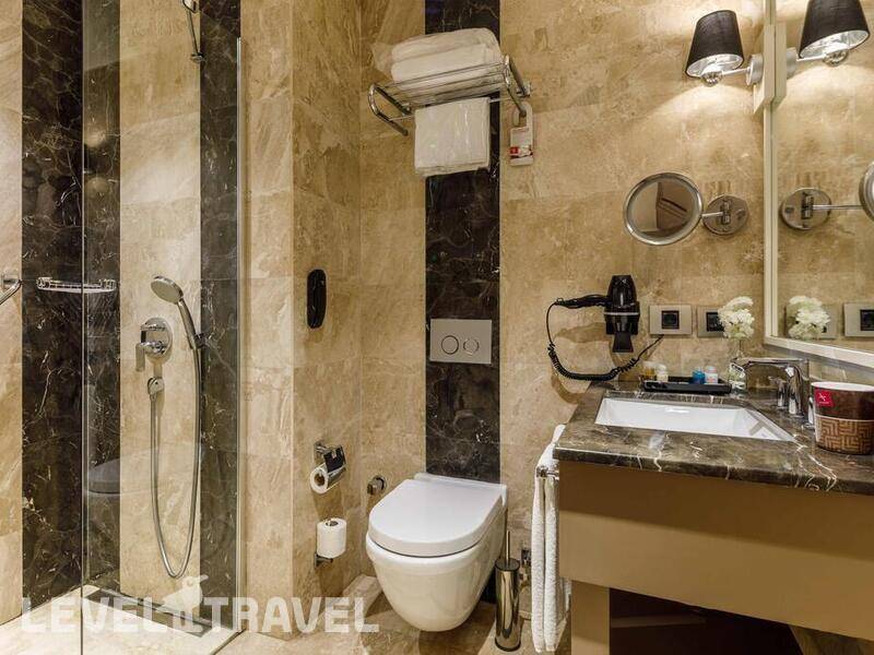 Фотография Ramada By Wyndham Istanbul Golden Horn (Ex. Ramada Hotel & Suites Istanbul Golden Horn)