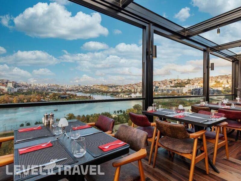 Фотография Ramada By Wyndham Istanbul Golden Horn (Ex. Ramada Hotel & Suites Istanbul Golden Horn)
