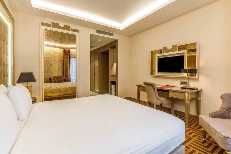 Ramada By Wyndham Istanbul Golden Horn (Ex. Ramada Hotel & Suites Istanbul Golden Horn)
