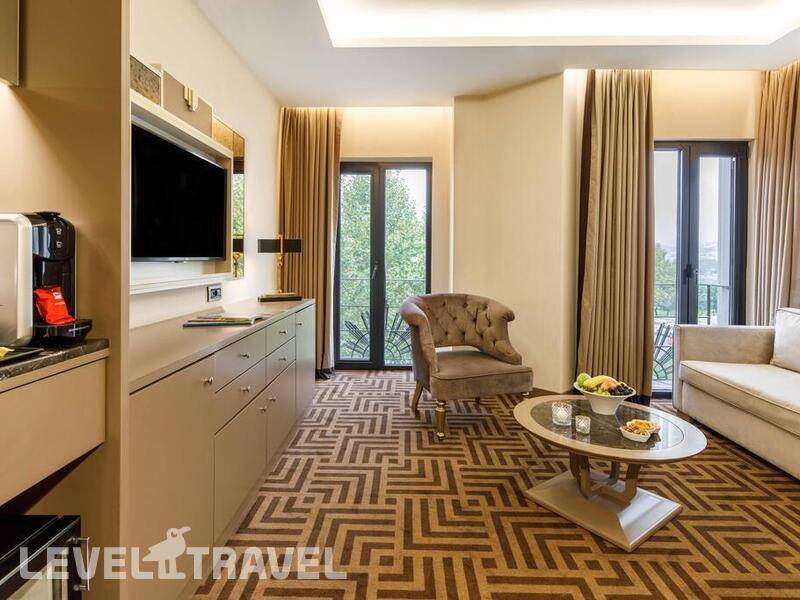Фотография Ramada By Wyndham Istanbul Golden Horn (Ex. Ramada Hotel & Suites Istanbul Golden Horn)