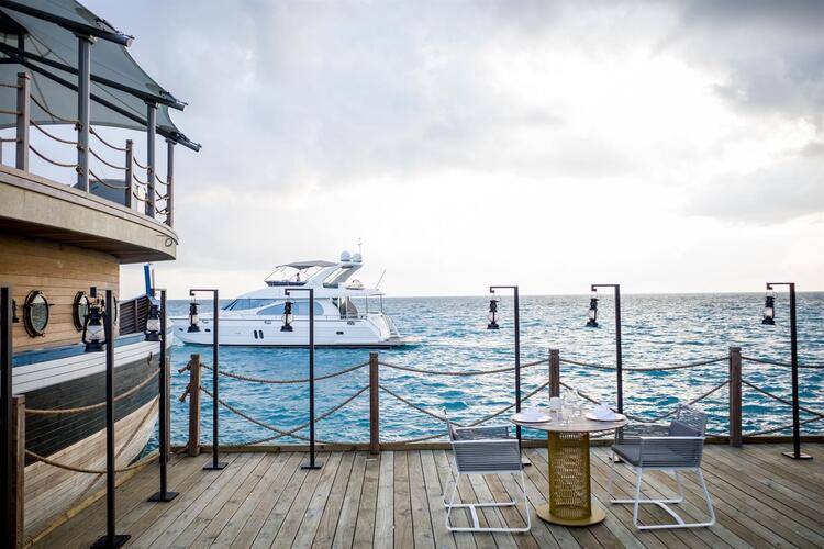 Intercontinental Maldives Maamunagau Resort
