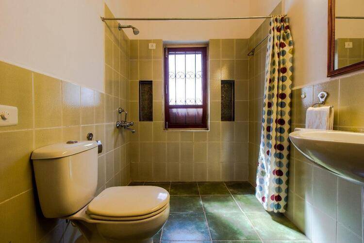 Goa Villa Holiday (Luisa By The Sea)