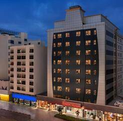 $item['hotel']['name']