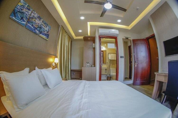Three Inn Hotel