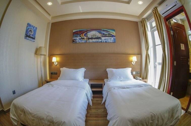 Three Inn Hotel