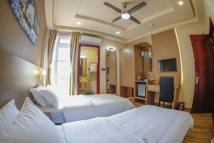 Three Inn Hotel