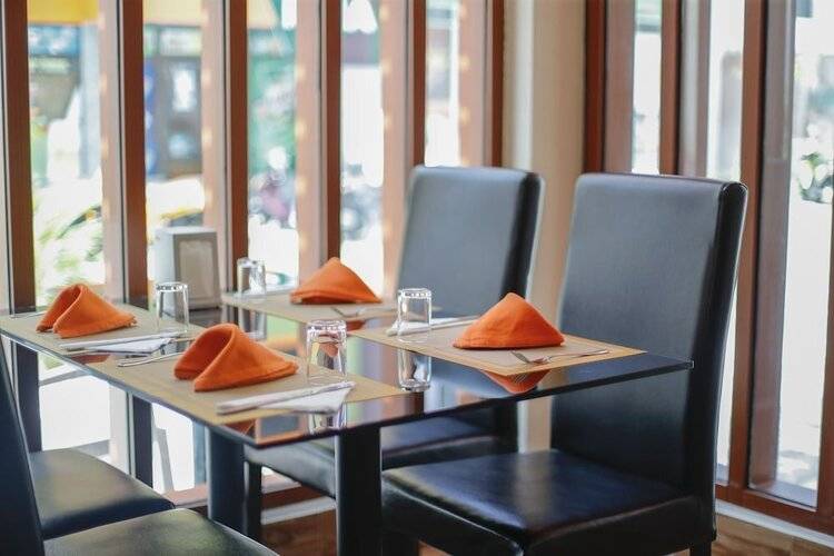 Three Inn Hotel