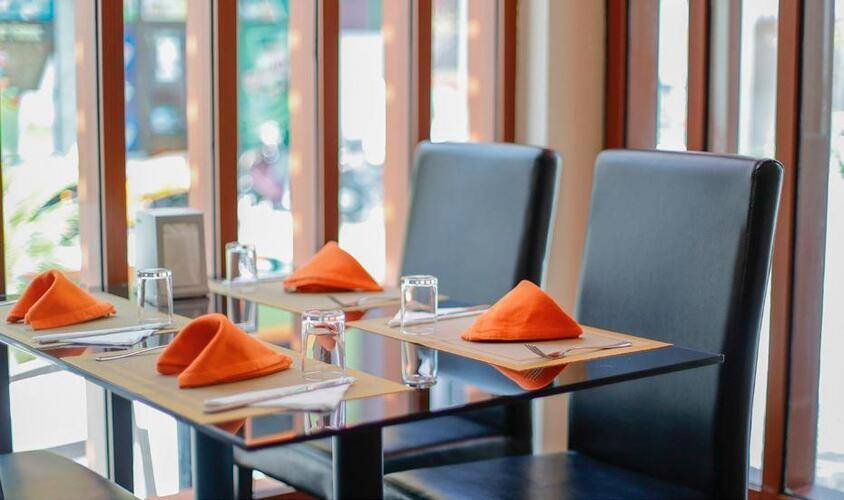 Three Inn Hotel