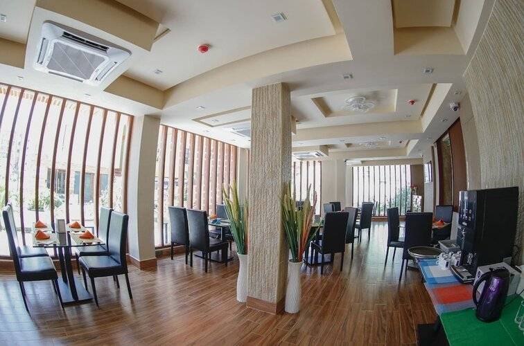 Three Inn Hotel