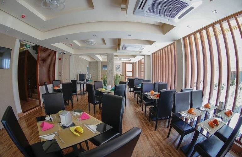 Three Inn Hotel