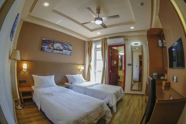 Three Inn Hotel
