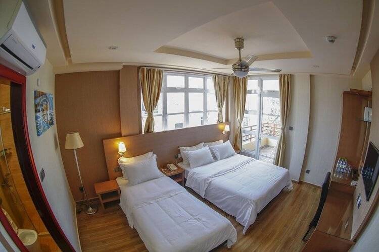 Three Inn Hotel