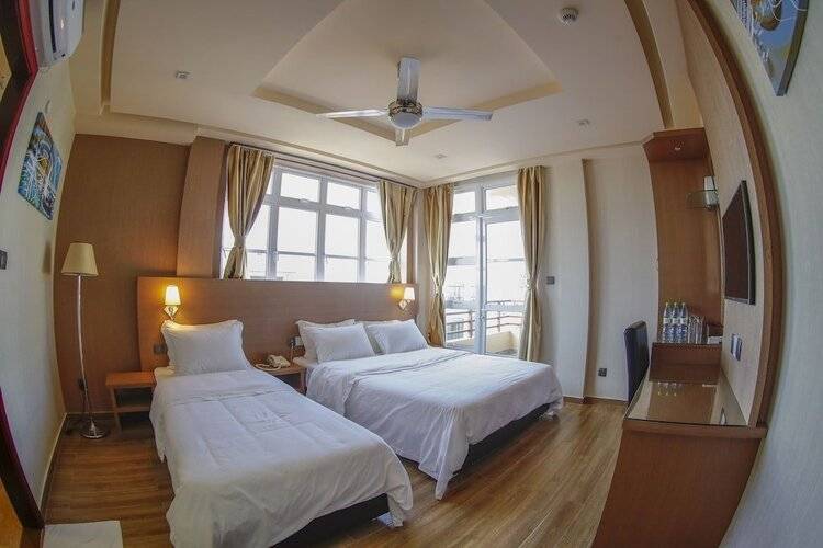 Three Inn Hotel