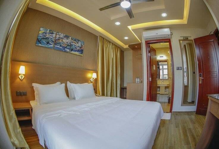 Three Inn Hotel