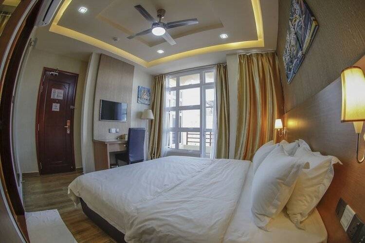 Three Inn Hotel
