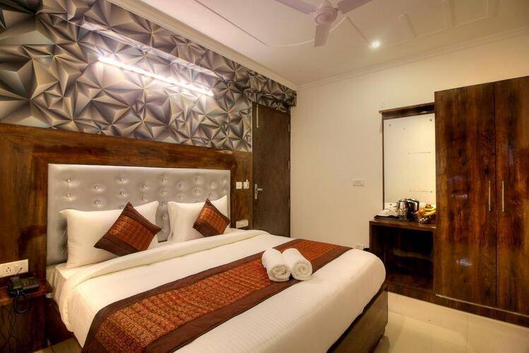 Hotel Ark Of Avalon