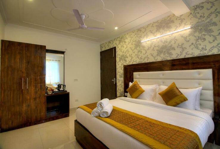 Hotel Ark Of Avalon