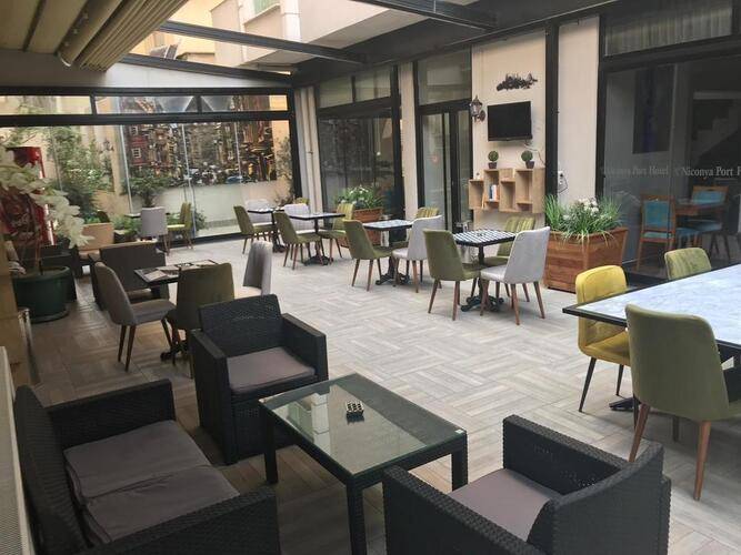 Niconya Port Suites & Hotel