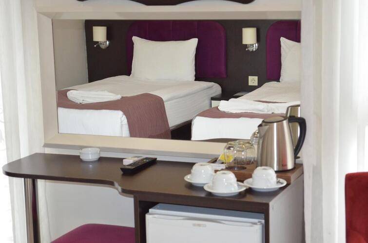 Niconya Port Suites & Hotel