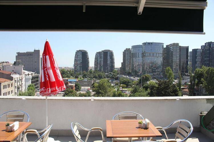 Niconya Port Suites & Hotel