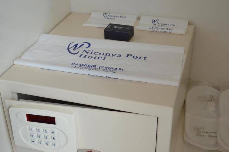 Niconya Port Suites & Hotel