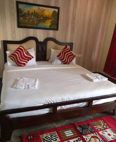 Royal Neptunian Goa (Ex. Royal Tulip Beach Cottages)