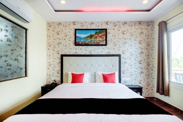 Royal Neptunian Goa (Ex. Royal Tulip Beach Cottages)