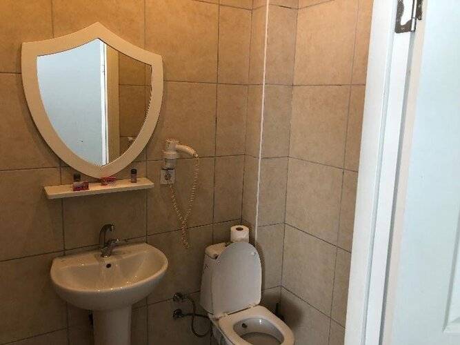 Lancelot Hotel