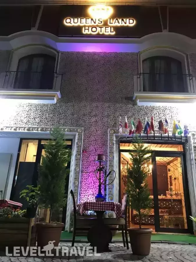 Queens Land Istanbul