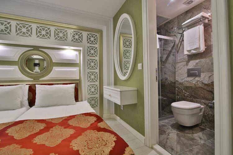 Queens Land Istanbul