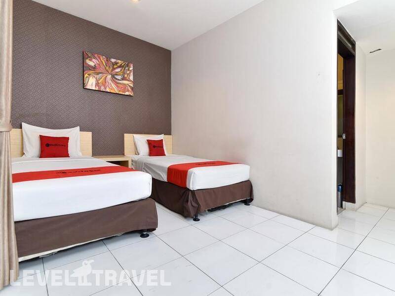 Фотография Reddoorz Plus @ Raya Legian