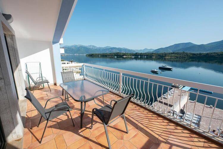Aparthotel Villa Lav