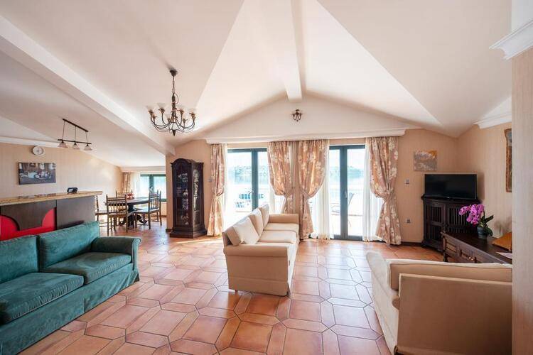 Aparthotel Villa Lav